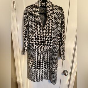 Chic Black and White Houndstooth Coatigan